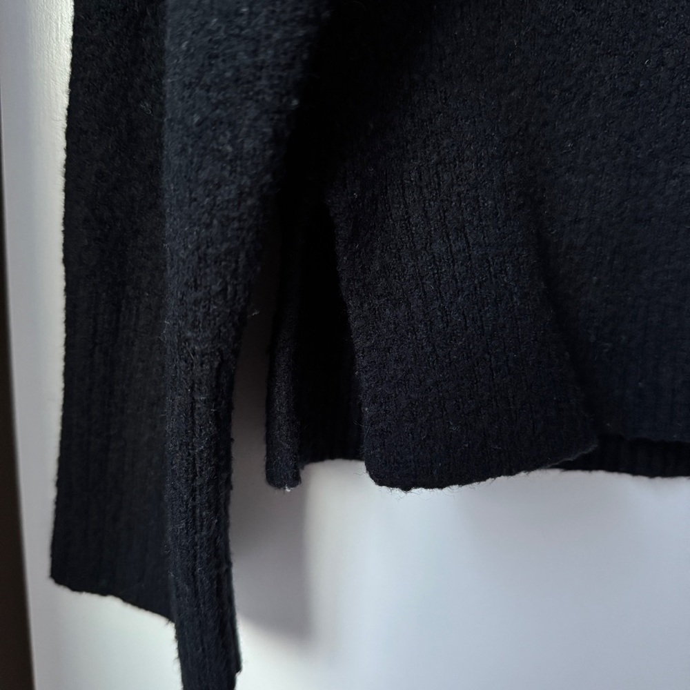 JCREW REIMAGINED | BLACK CLASSIC CREW NECK SOFT COZY EVERYDAY ESSENTIALS SWEATER - Picture 4 of 6